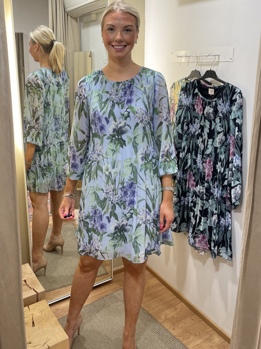 STI Kandriina mekko, eri värejä