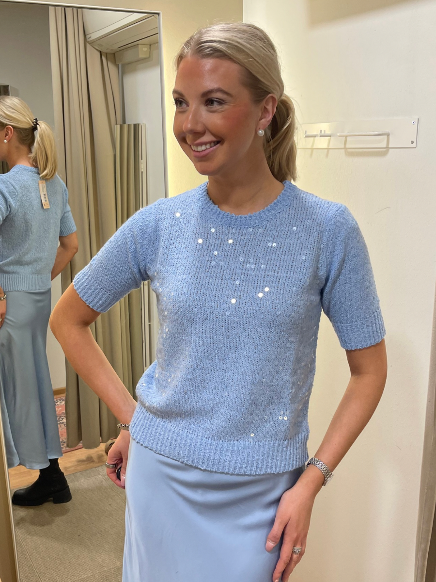 Esqualo lyhythihainen neulepusero, eri värejä