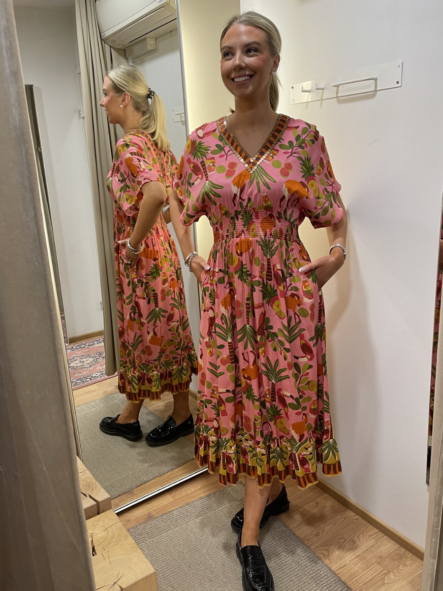 Orientique x Escape Chaira Shirred Waist mekko 40153