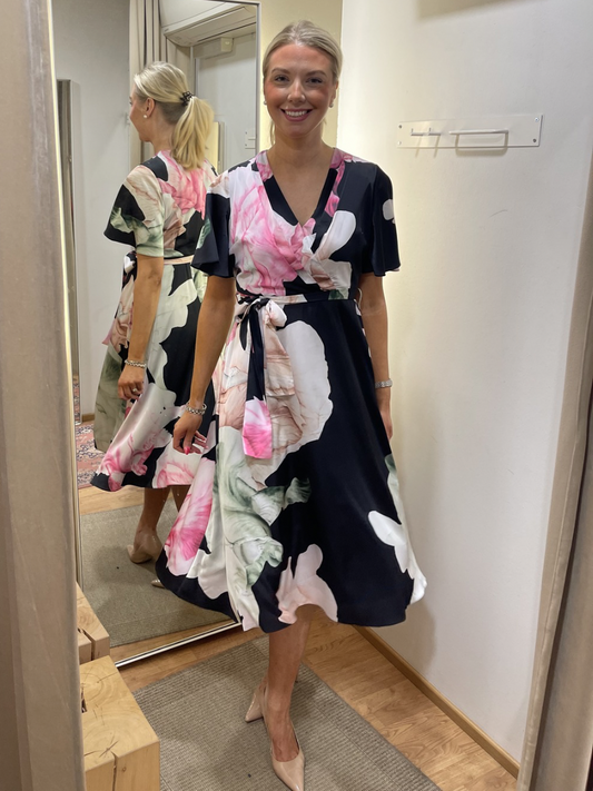 STI Cendra Print mekko, 2 väriä