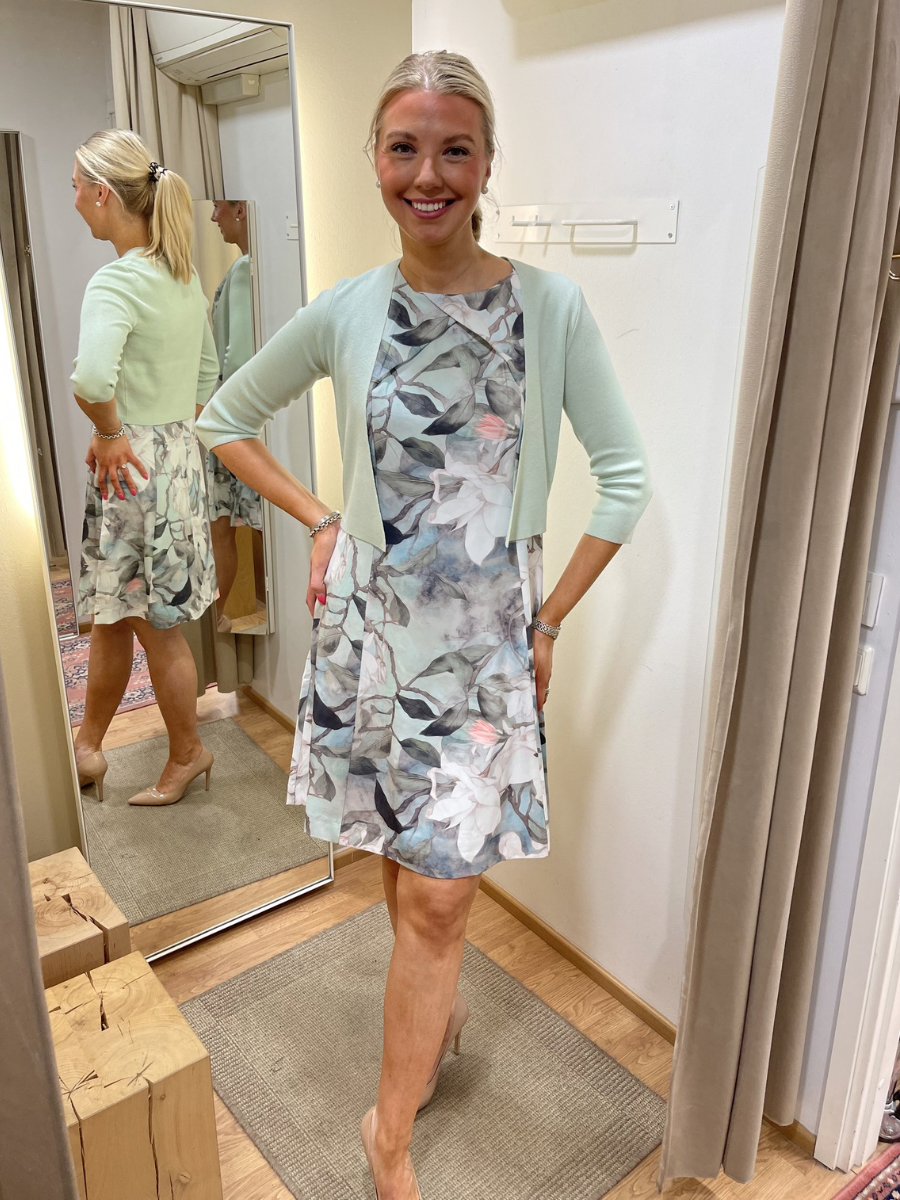 STI Mimmi neuletakki, eri värejä