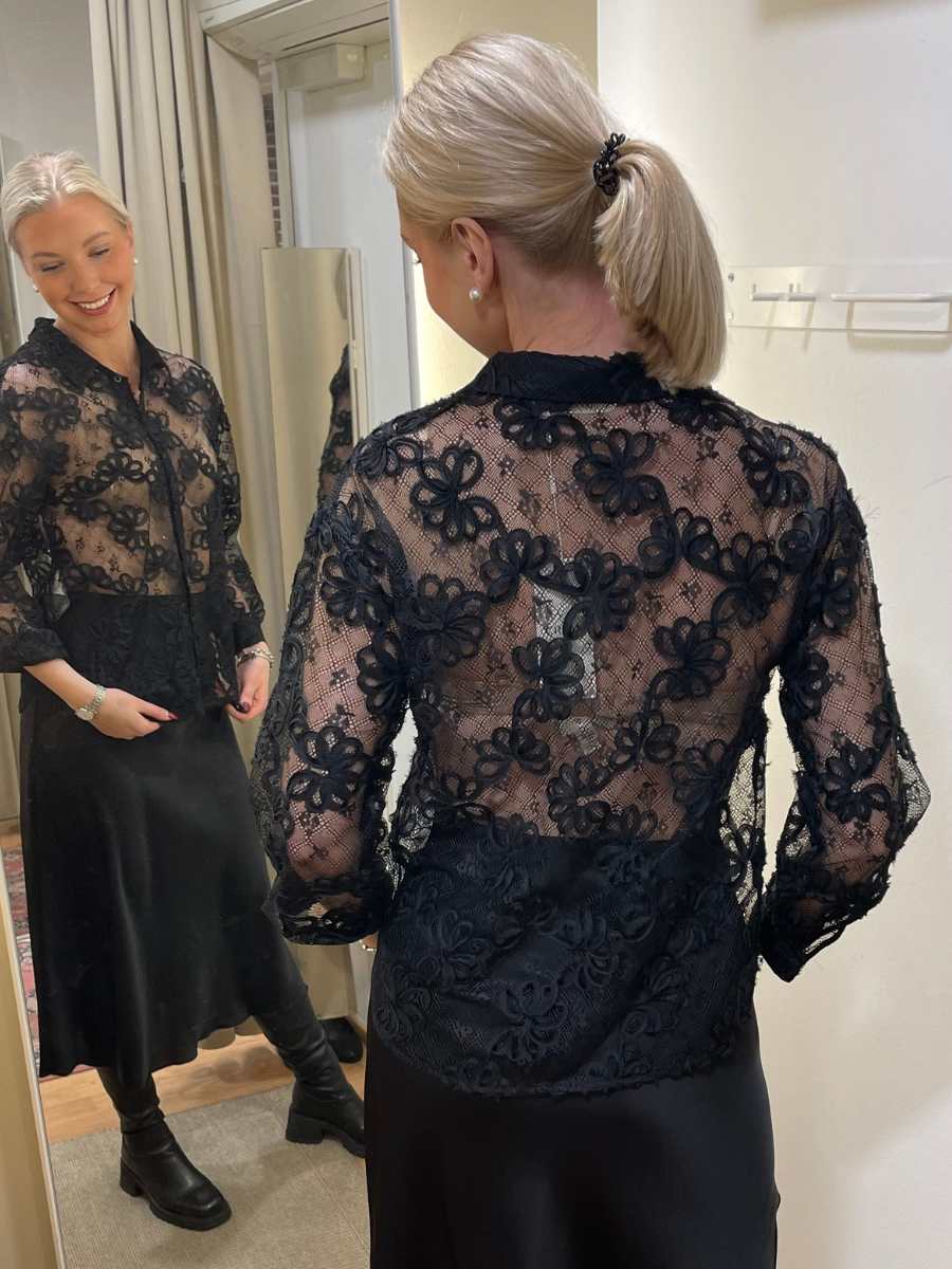 Rory paitapusero, musta