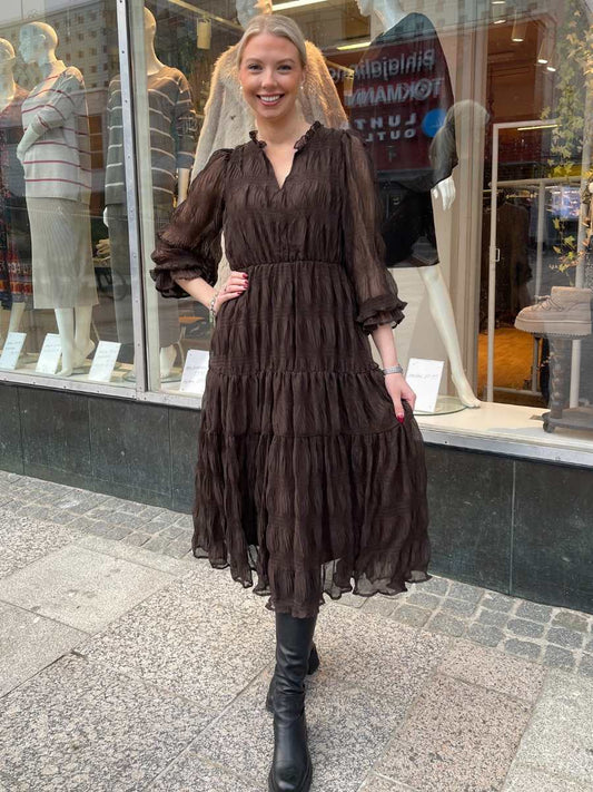 Suklaasumu mekko, ruskea ja musta ENNAKKOTILAUS