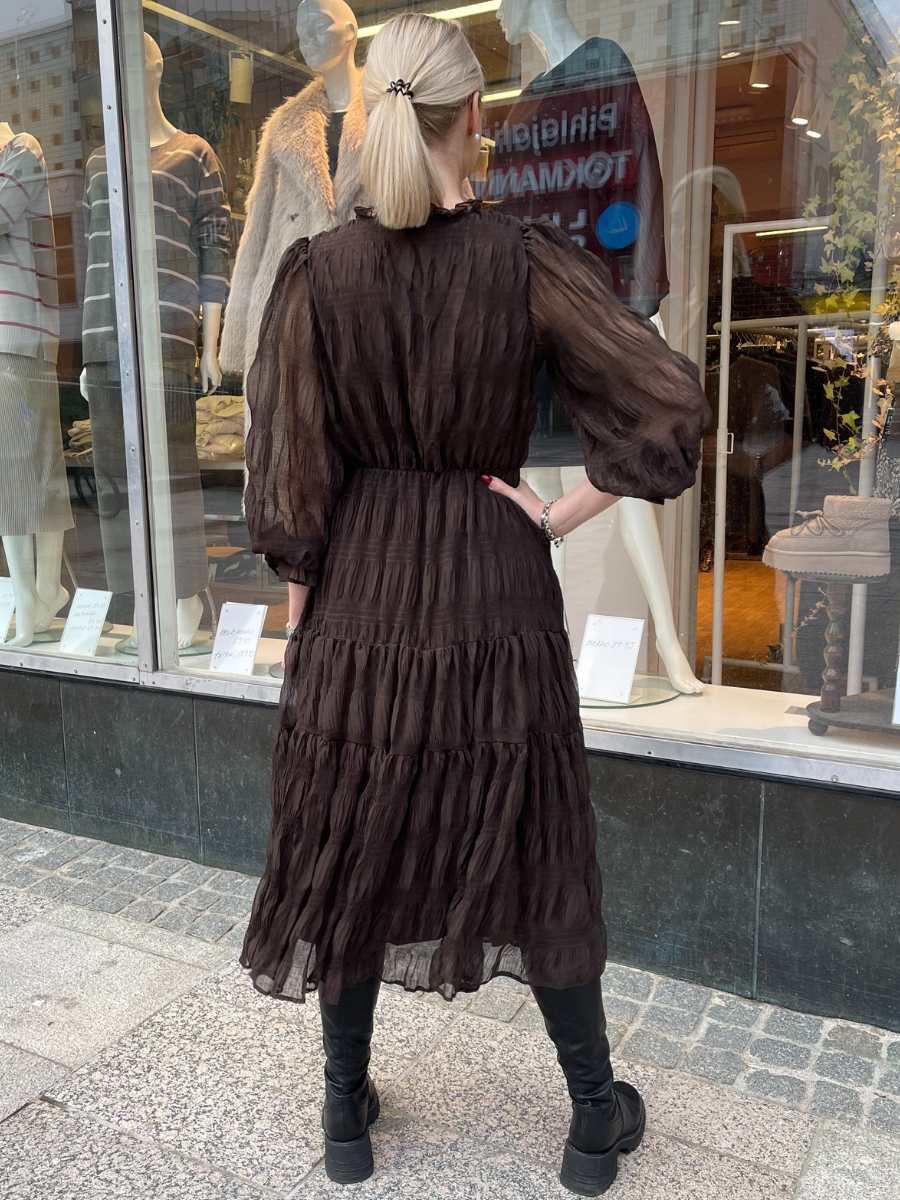 Suklaasumu mekko, ruskea ja musta ENNAKKOTILAUS