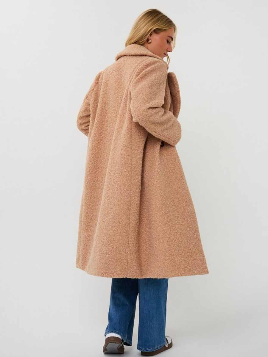 Esqualo bukleetakki, hiekka