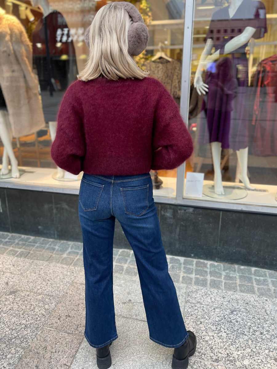 Stretchfarkut napeilla