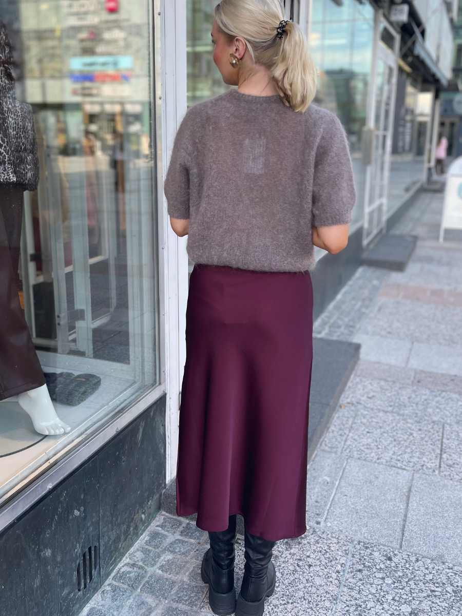 Hill satiinihame, mustanharmaa & viininpunainen