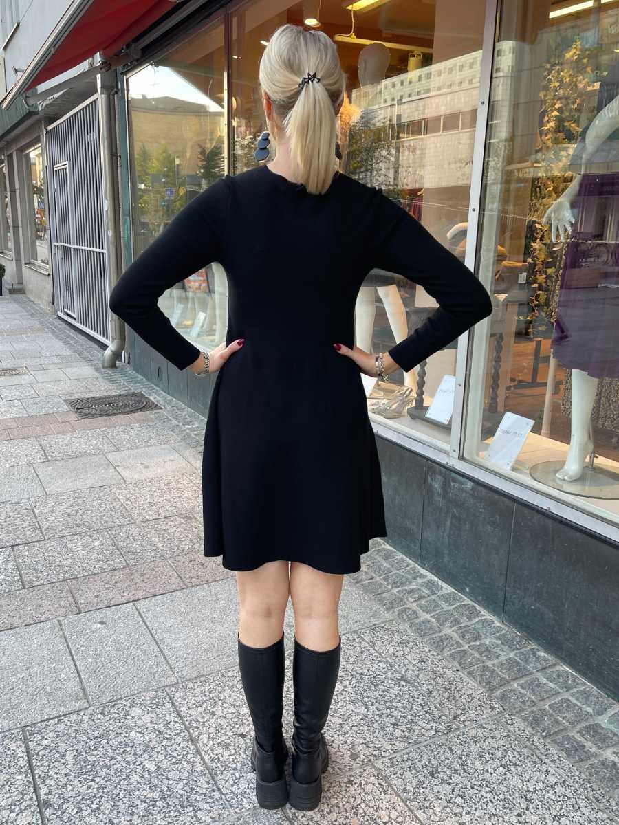 KA Malina neulemekko, musta