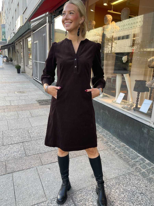 Culture Rhaena samettimekko, ruskea