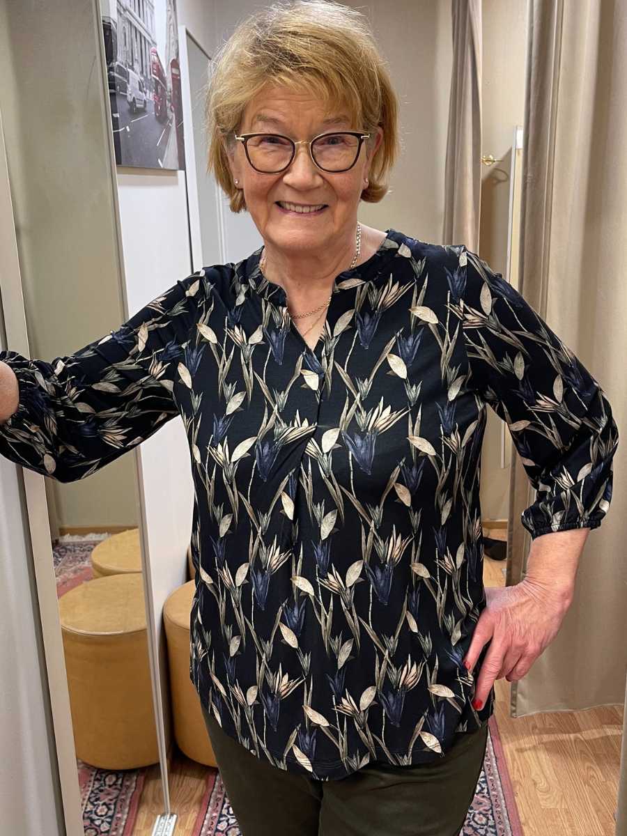 STI Sida trikoopusero, musta ja sininen